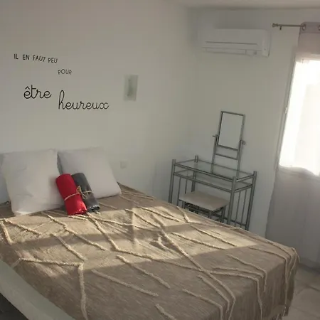 Du Llevan Holiday home *