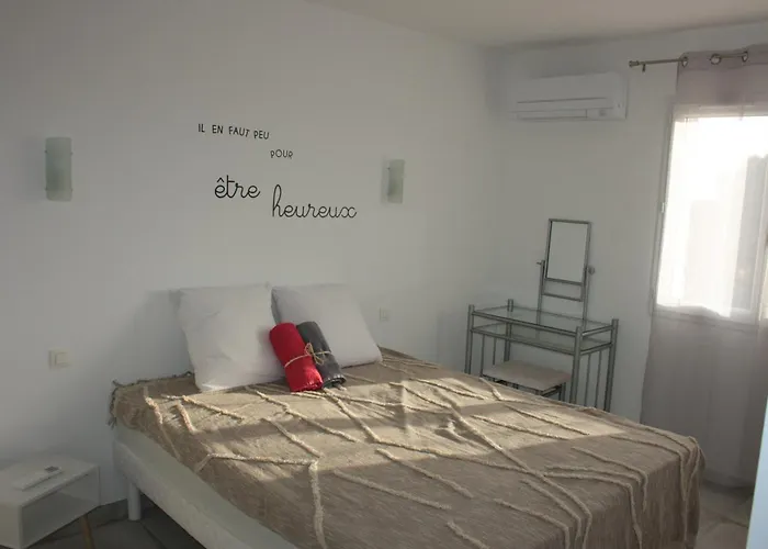 בית נופש Du Llevan